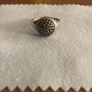 Pandora ring - size 7 sterling silver with black stone